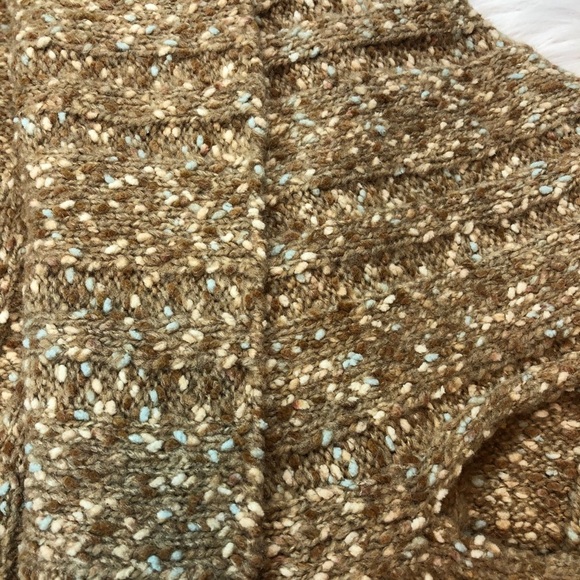 Liz Claiborne Sweater Wrap- One Size - Picture 10 of 11